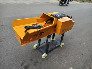 4 Tonnes / Hour Chaff Cutter With Gear and Conveyor Belt