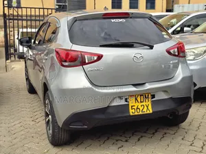 Mazda Demio 2016 Silver