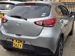 Mazda Demio 2016 Silver
