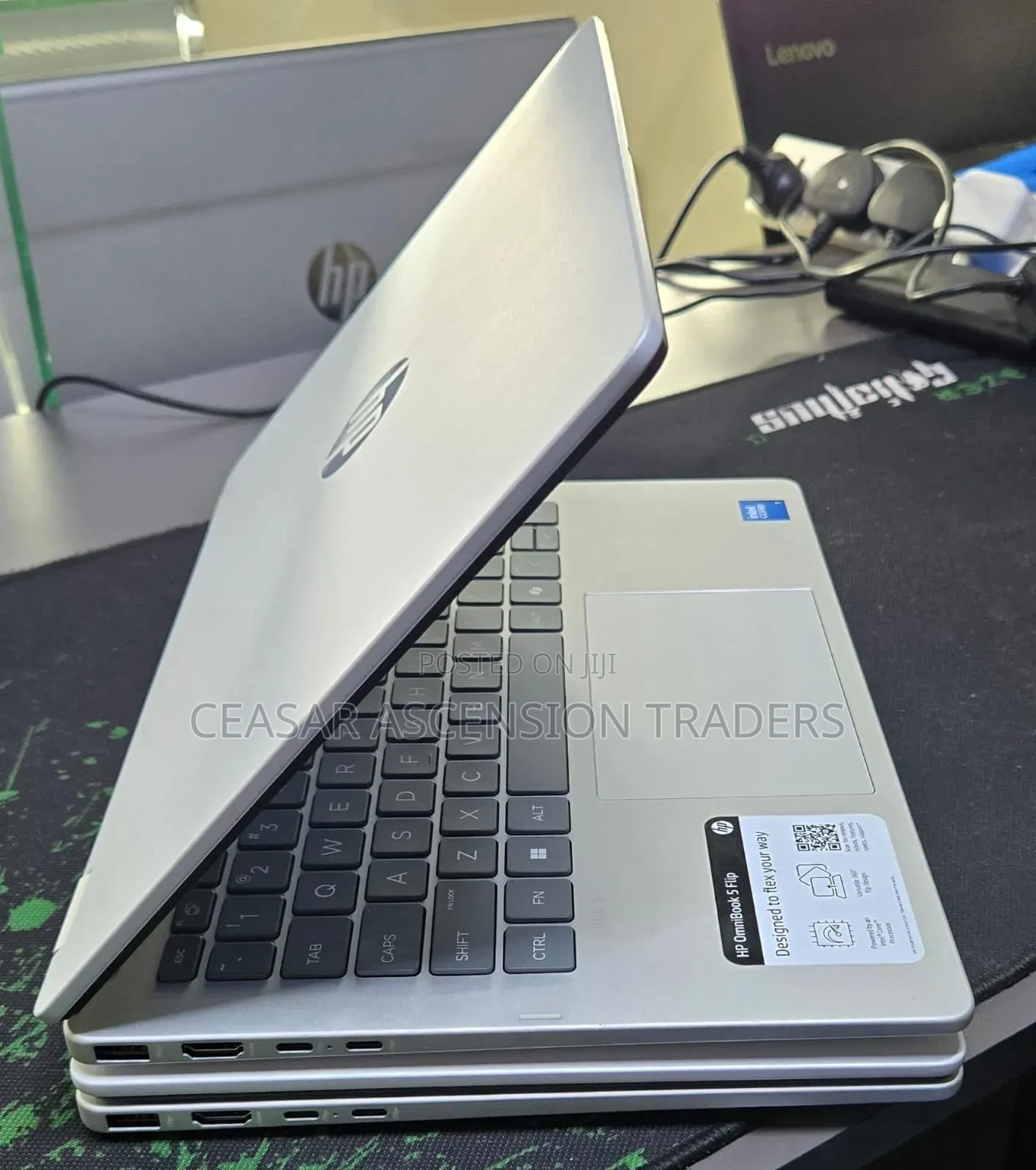 Laptop HP OmniBook 5 Flip 16GB Intel Core 7 SSD 512GB