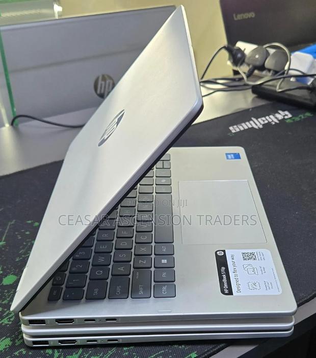 Laptop HP OmniBook 5 Flip 16GB Intel Core 7 SSD 512GB - thumbnail 2