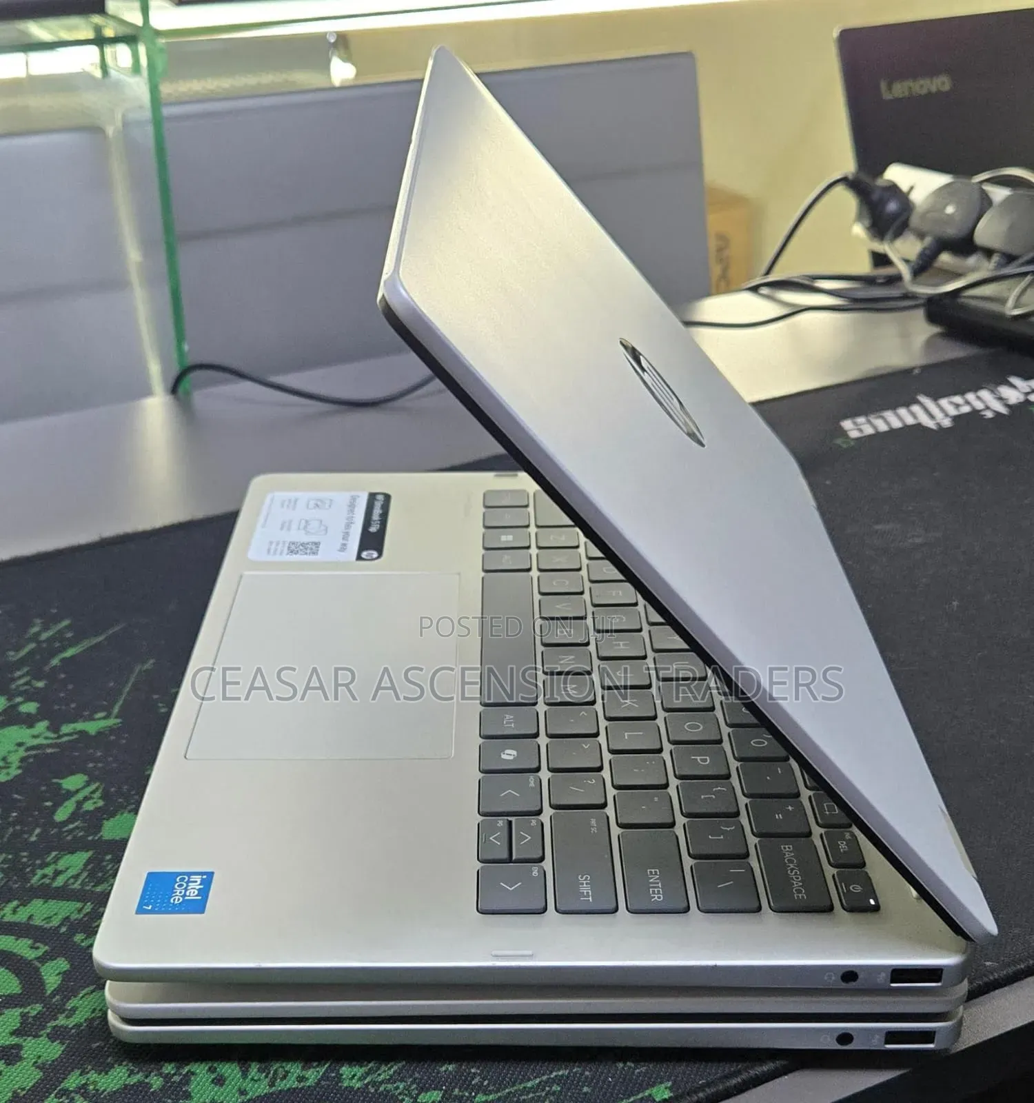 Laptop HP OmniBook 5 Flip 16GB Intel Core 7 SSD 512GB