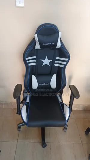 *Reclining Modern and Luxurious Gaming Chair With Headcrest