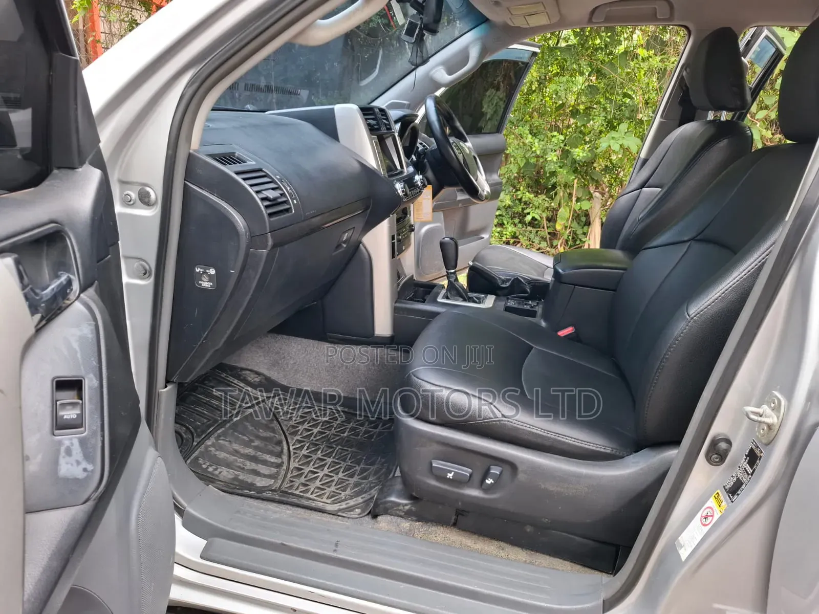 Toyota Land Cruiser Prado 2010 Silver