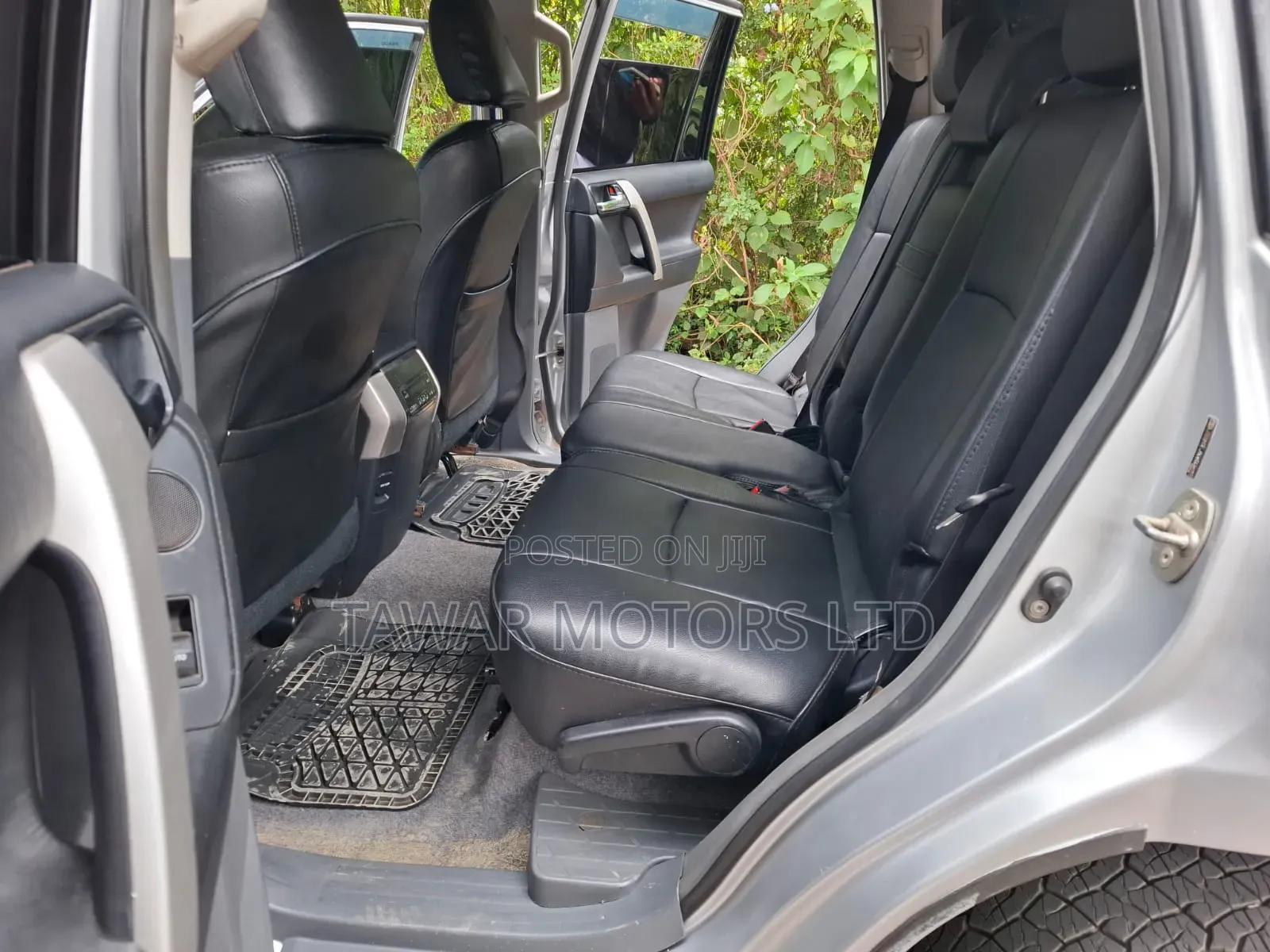 Toyota Land Cruiser Prado 2010 Silver