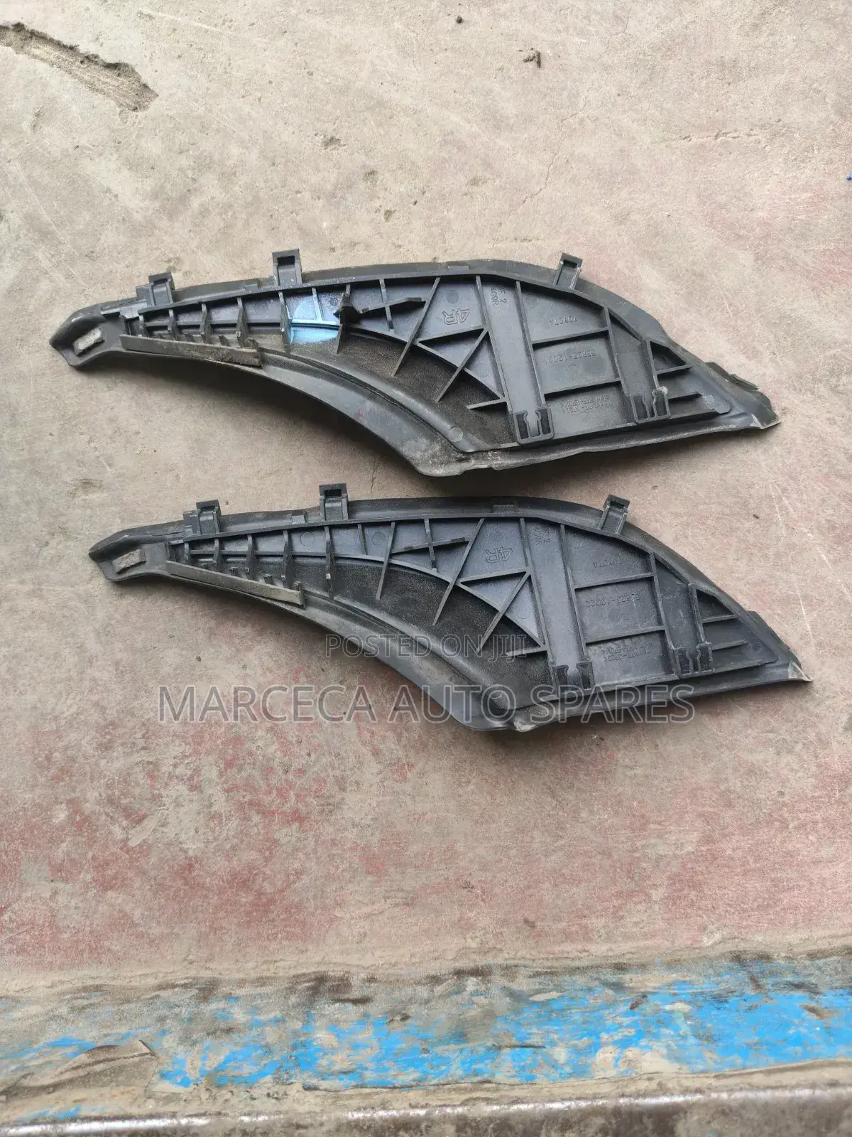 Toyota Corolla Fielder/Axio Windscreen Finisher