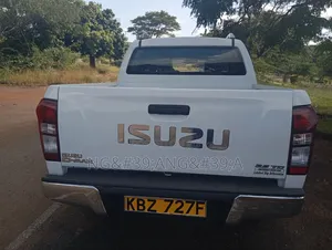 Isuzu D-MAX 2014 White