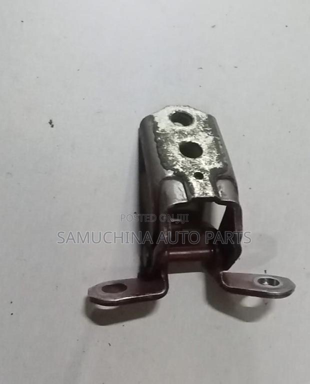 Door Hinges Nissan Juke