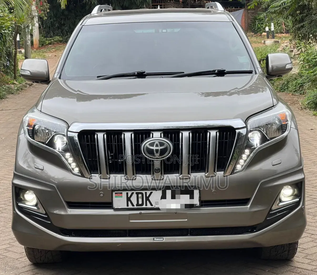 Toyota Land Cruiser Prado 2016 Brown