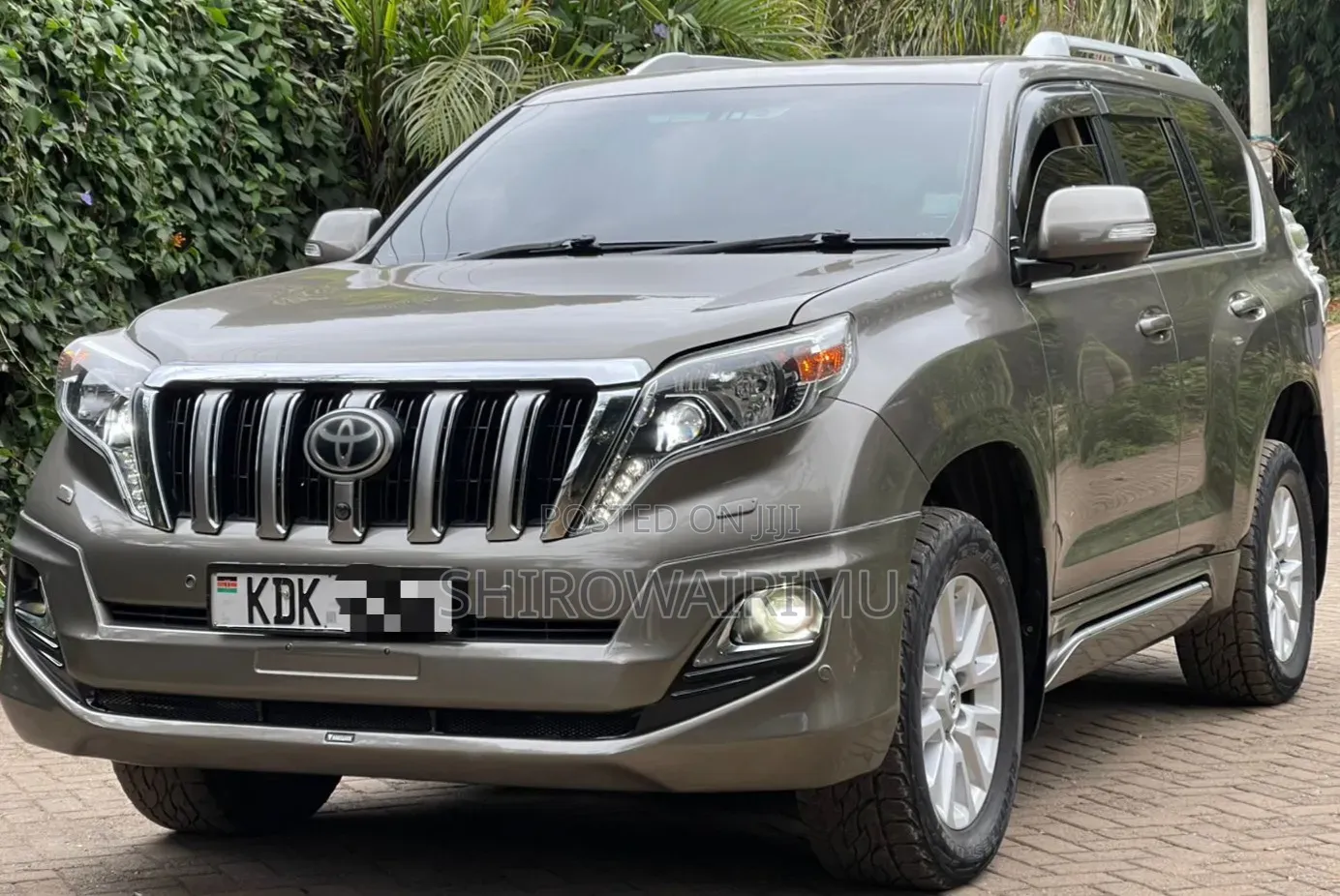 Toyota Land Cruiser Prado 2016 Brown