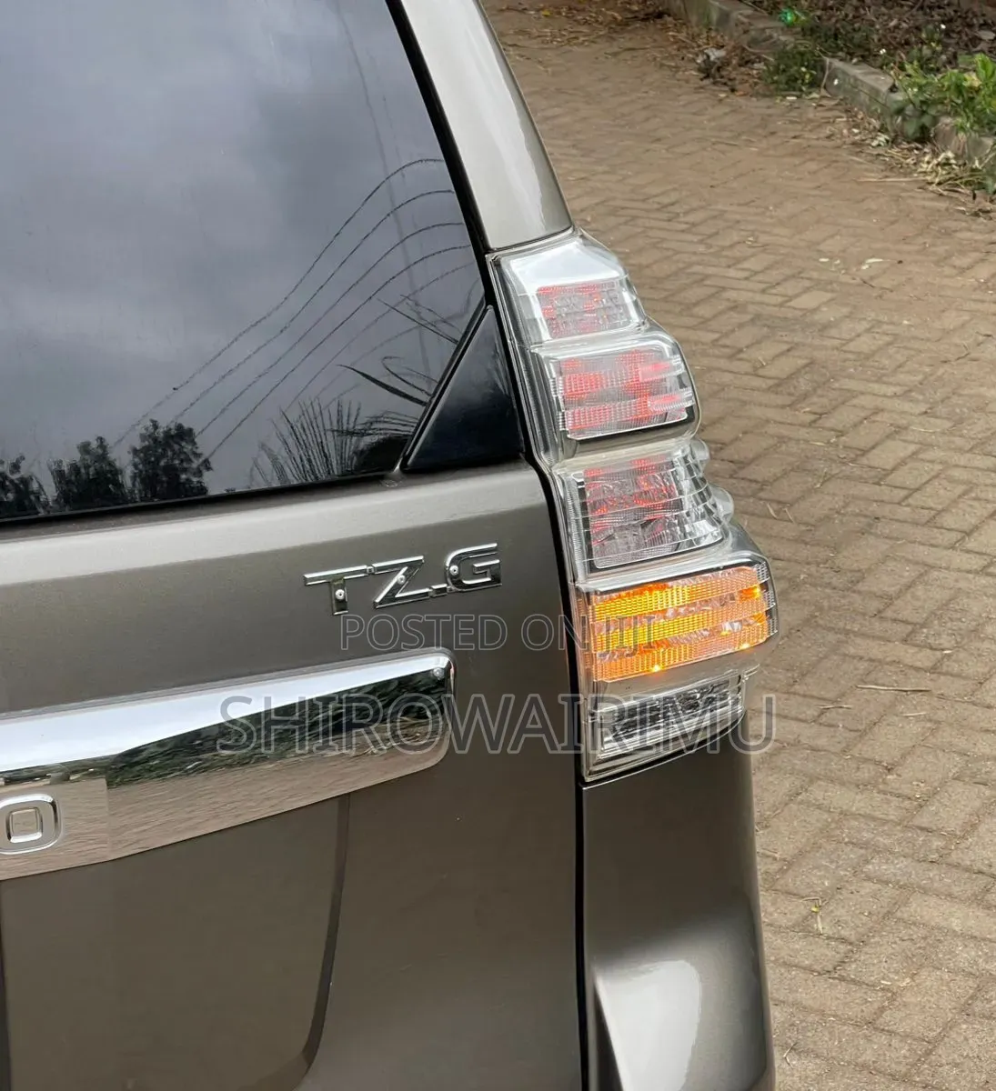 Toyota Land Cruiser Prado 2016 Brown