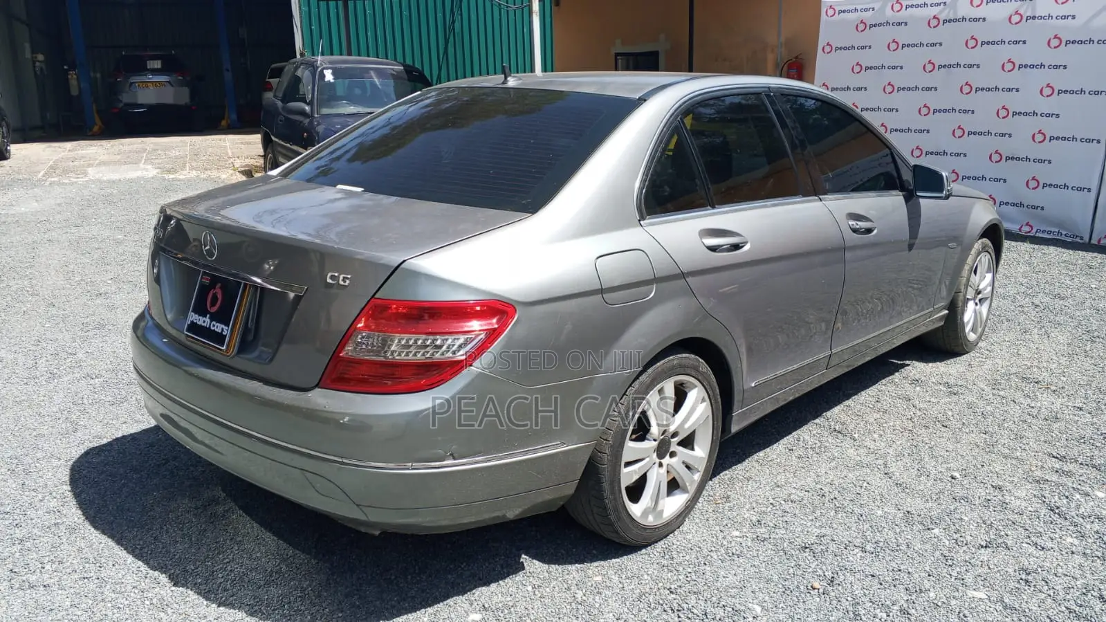 Mercedes-Benz C200 2010 Gray