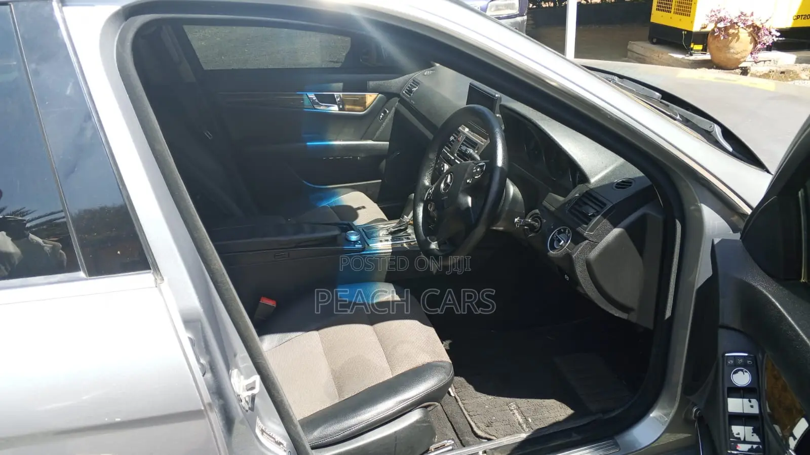Mercedes-Benz C200 2010 Gray