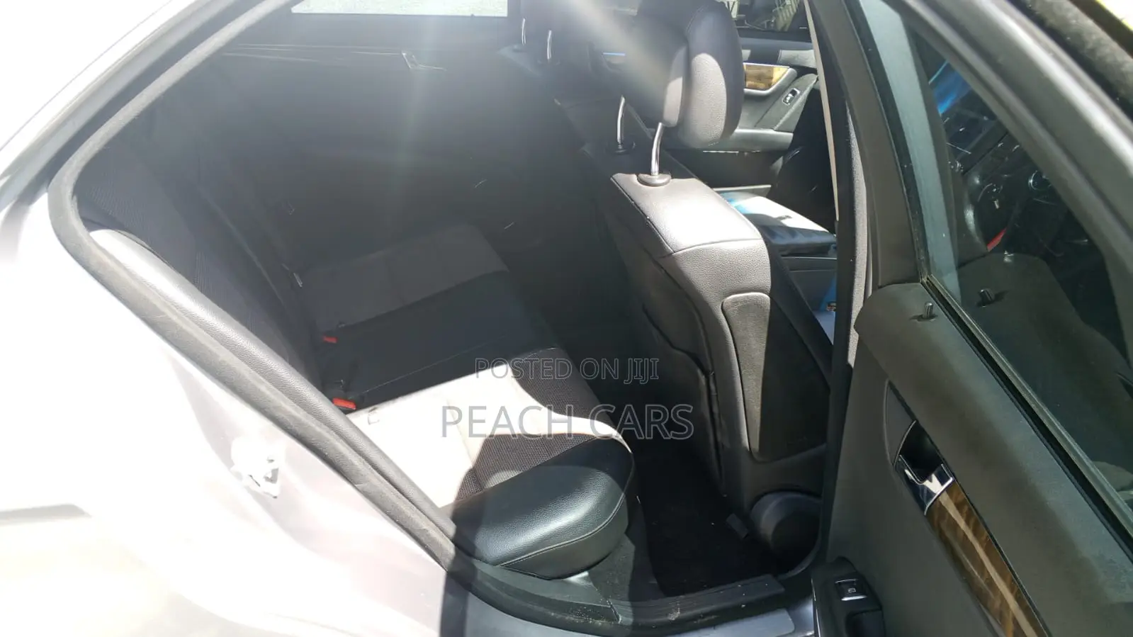 Mercedes-Benz C200 2010 Gray