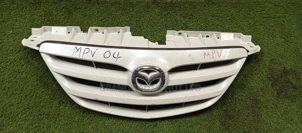 Mazda MPV Grill - thumbnail 2