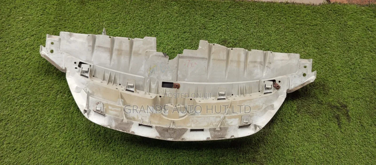 Mazda MPV Grill