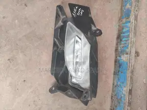 Mazda 3_axela Foglight and Foglight Bracket