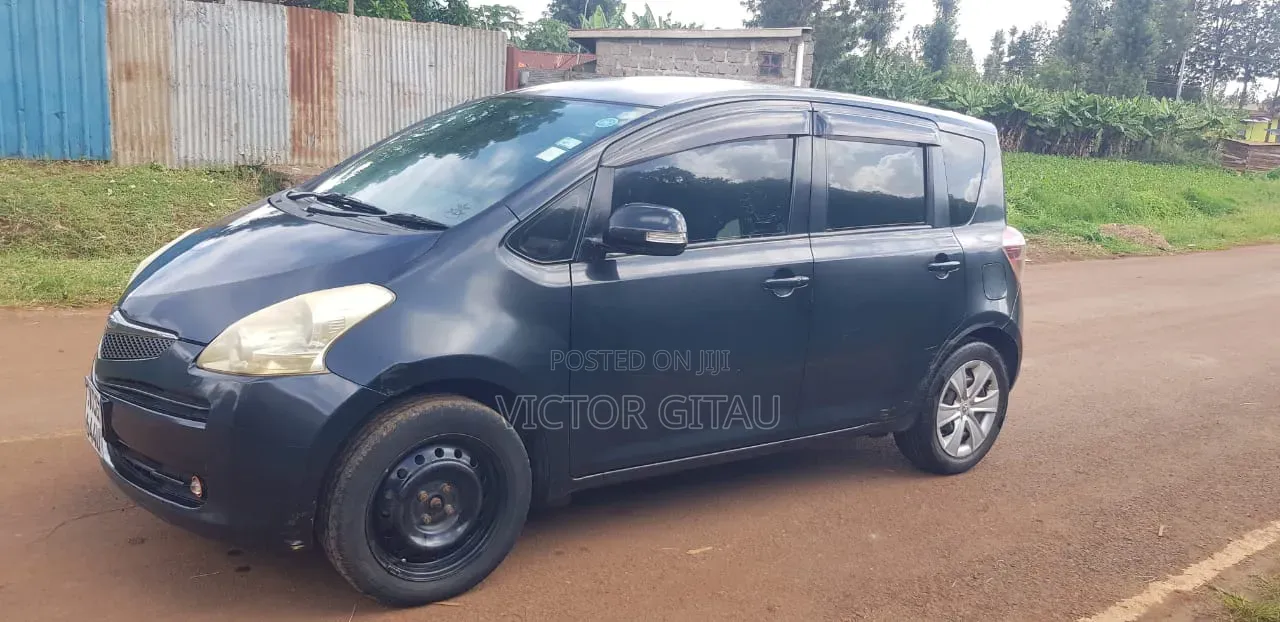 Toyota Ractis 2009 Black