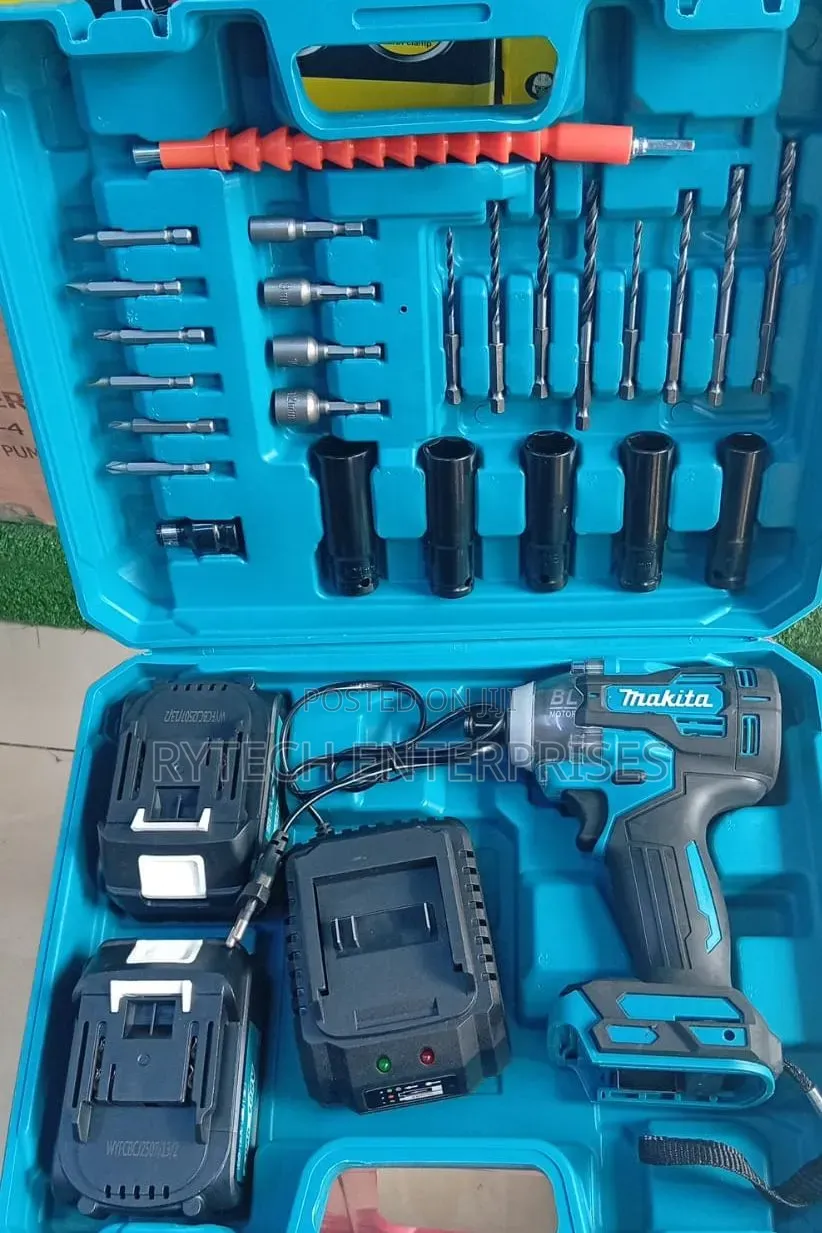 Makita Rechargeable Impact Wrench