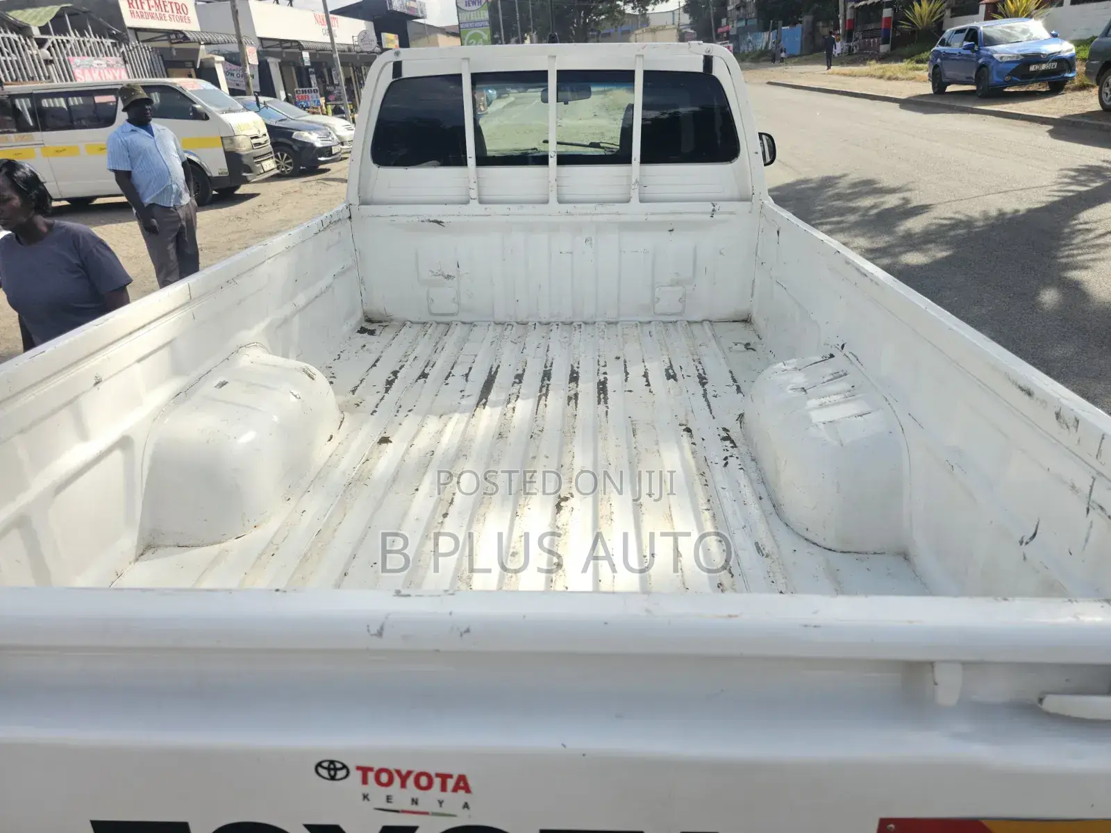 Toyota Hilux 2010 White
