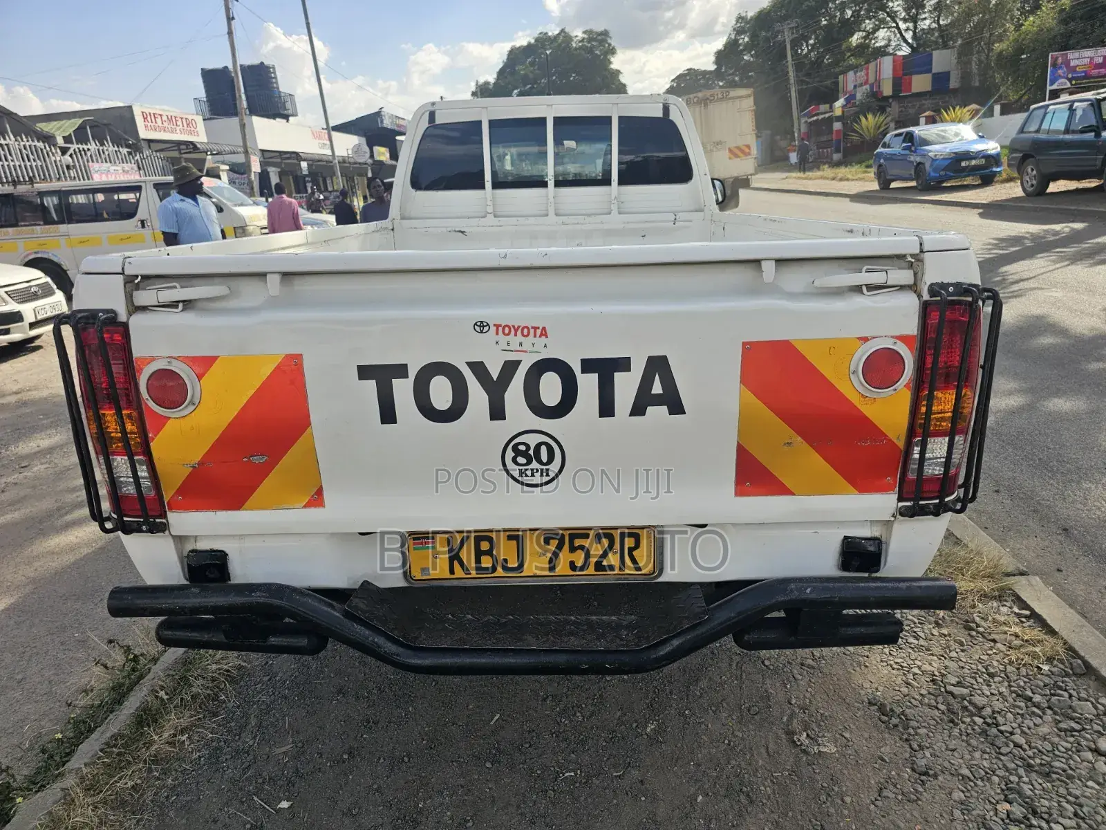 Toyota Hilux 2010 White
