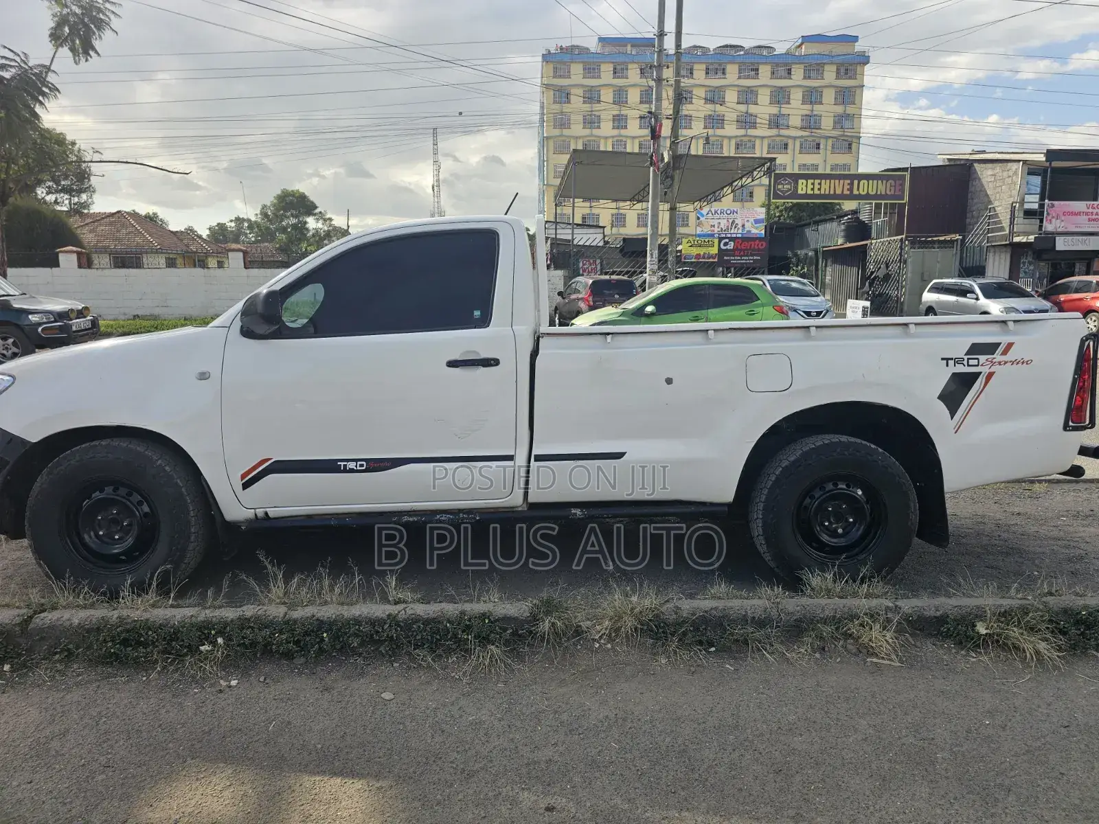 Toyota Hilux 2010 White
