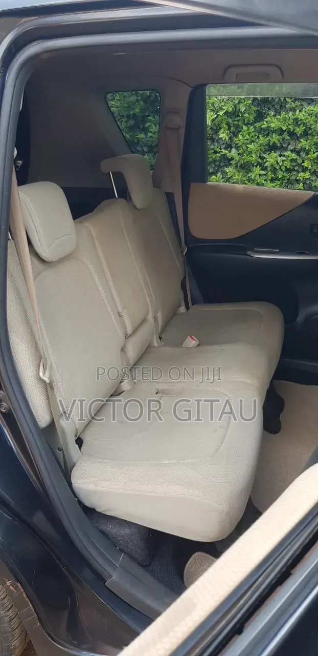 Toyota Ractis 2009 Black