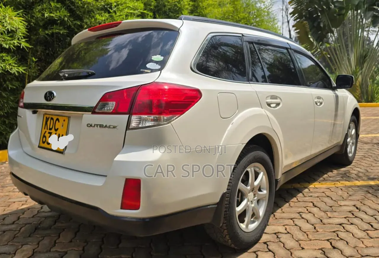 Subaru Outback 2014 White