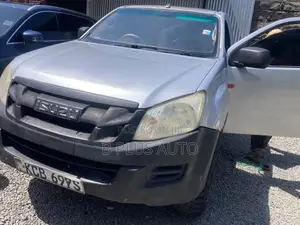 Isuzu D-MAX 2014 Silver