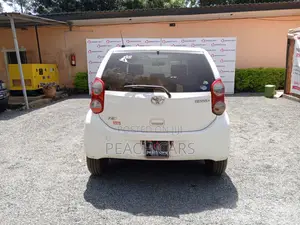 Daihatsu Boon 2012 White