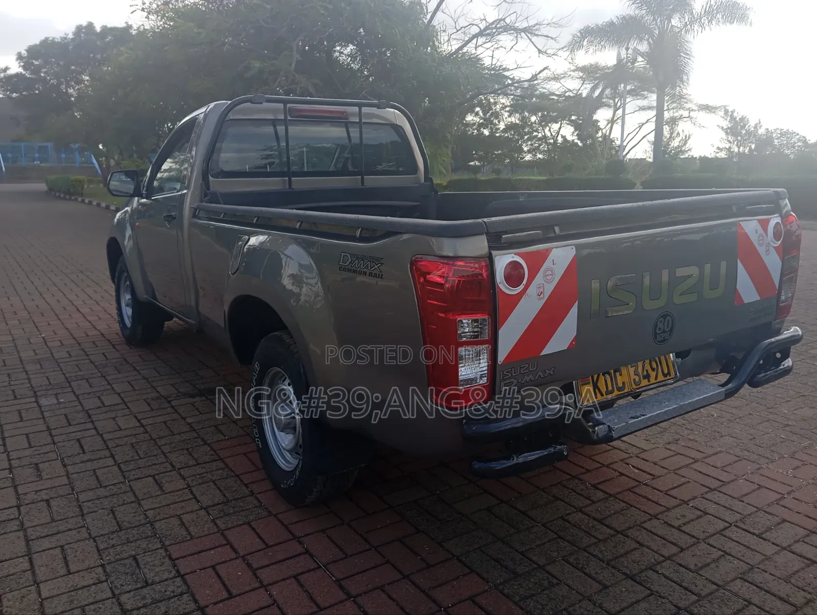 Isuzu D-MAX 2020 Gray