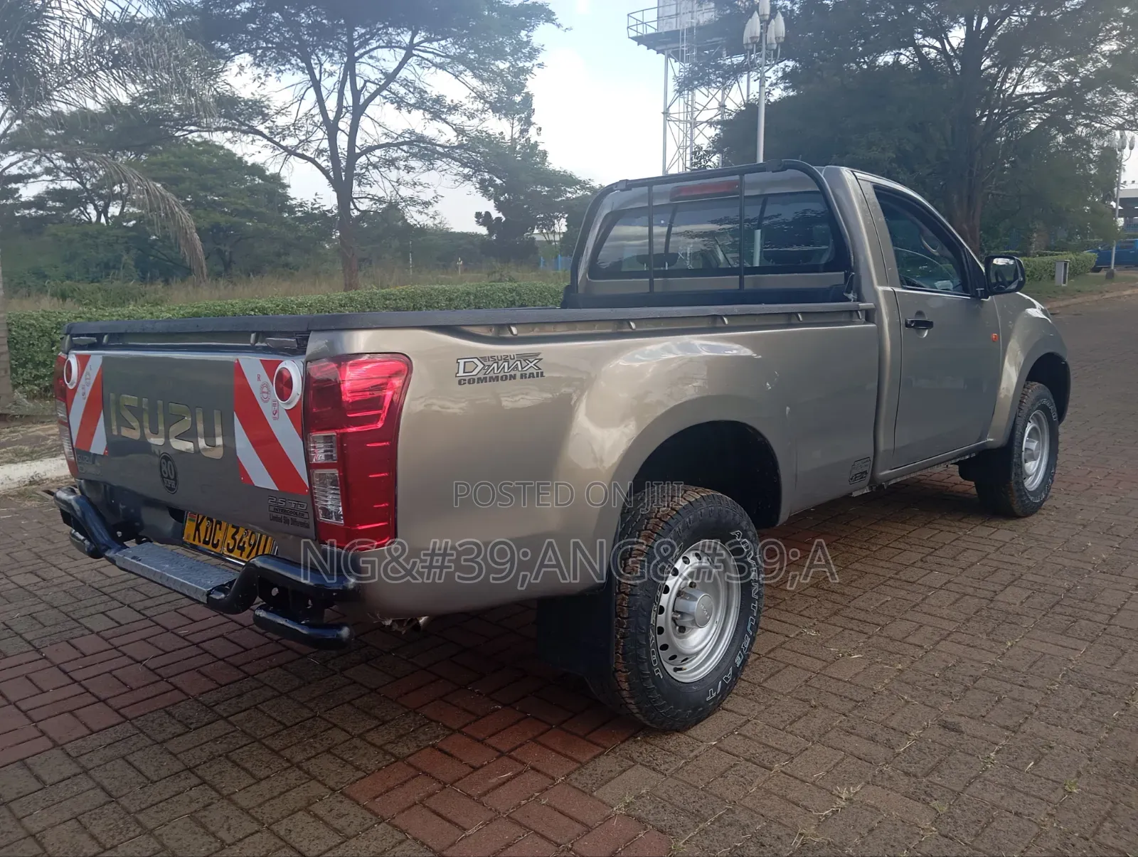 Isuzu D-MAX 2020 Gray