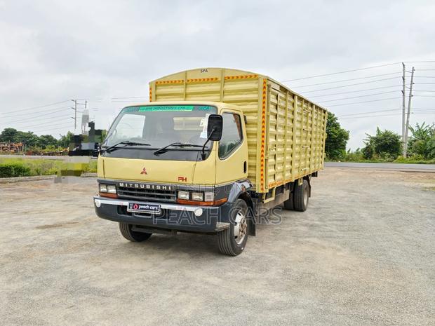 Mitsubishi Fh215 2014 Yellow