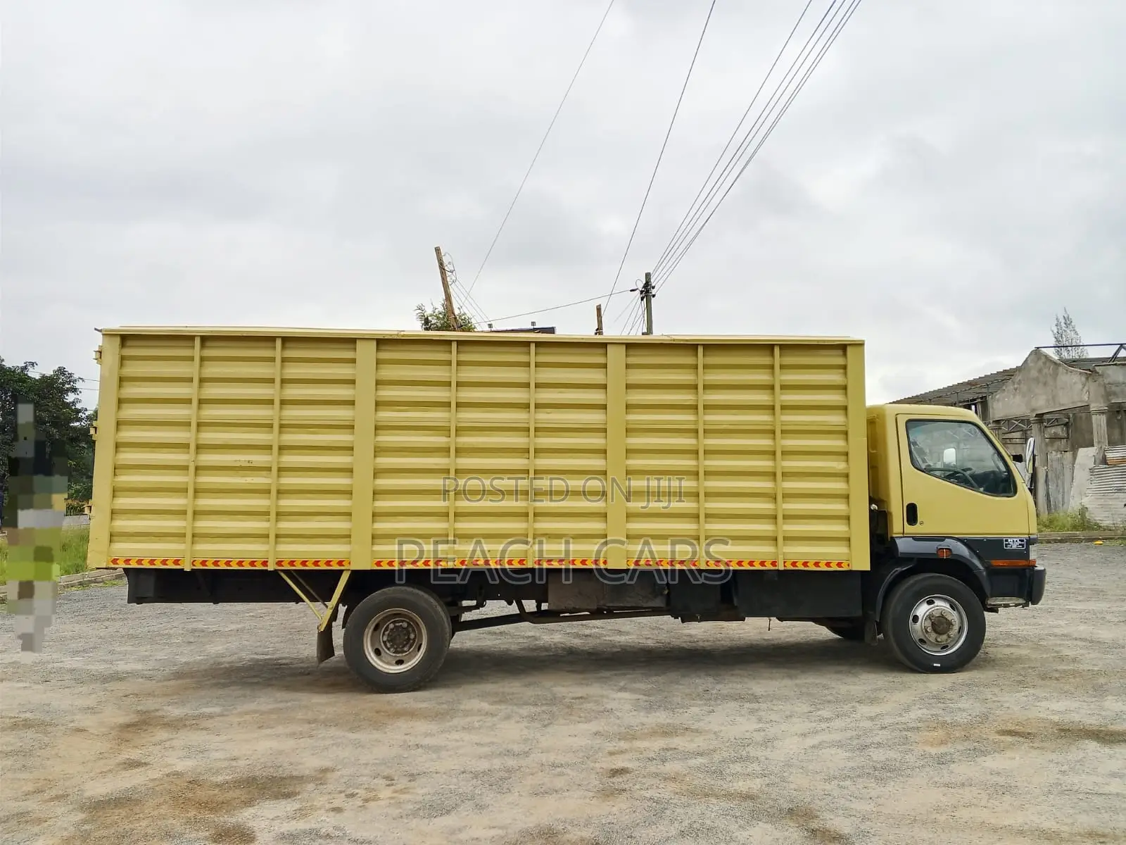 Mitsubishi Fh215 2014 Yellow