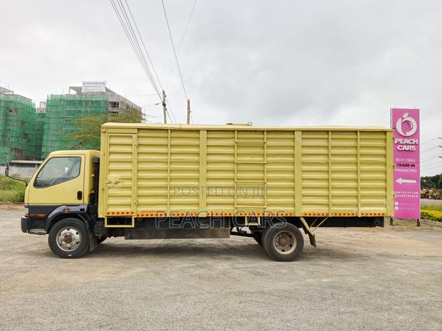 Mitsubishi Fh215 2014 Yellow - thumbnail 4