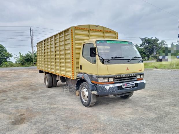 Mitsubishi Fh215 2014 Yellow - thumbnail 8