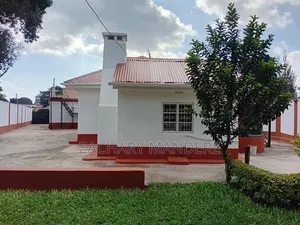 3bdrm Mansion in Uthiru for rent
