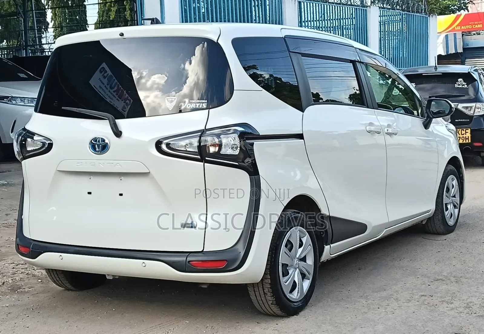Toyota Sienta 2020 White