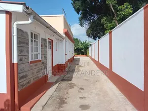 3bdrm Mansion in Uthiru for rent