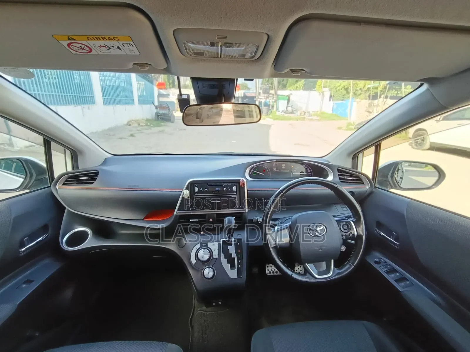 Toyota Sienta 2020 White