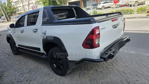 Toyota Hilux 2016 White