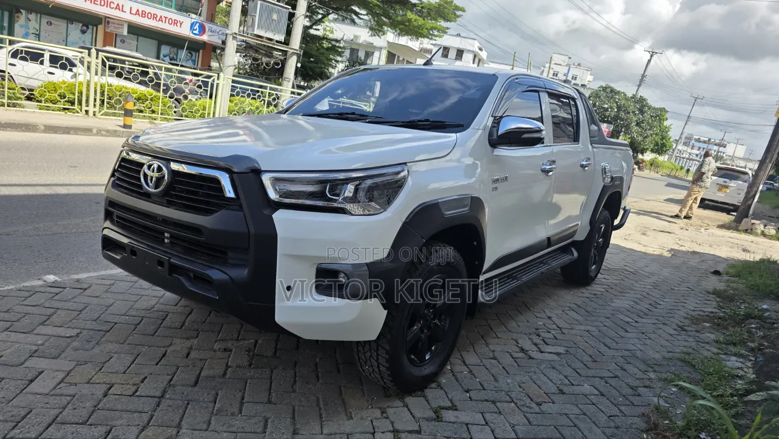 Toyota Hilux 2016 White