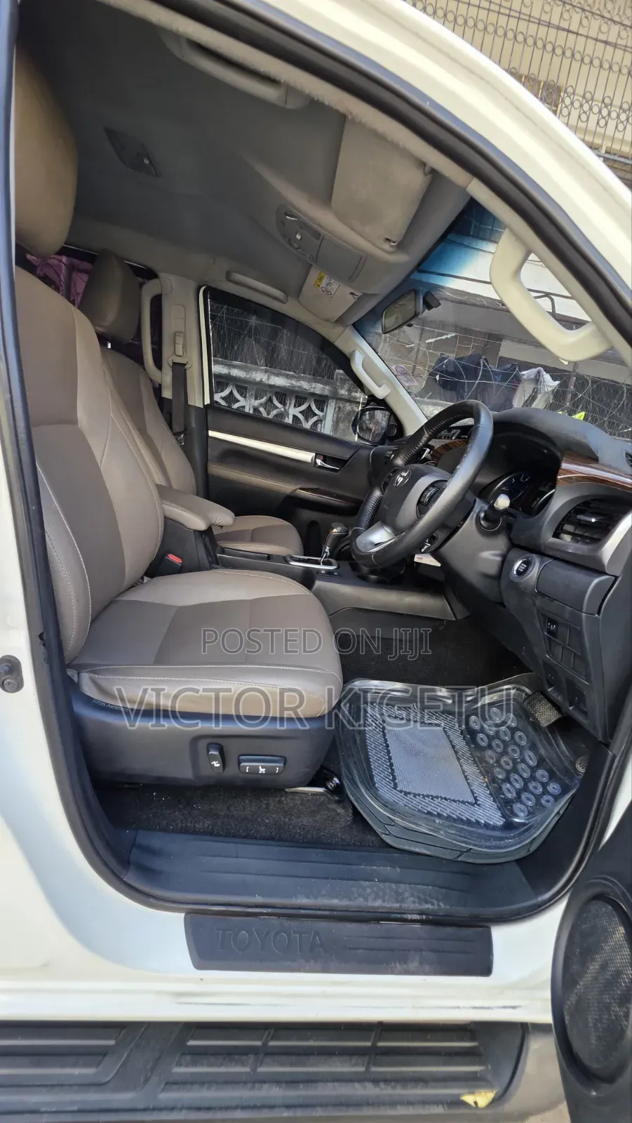 Toyota Hilux 2016 White