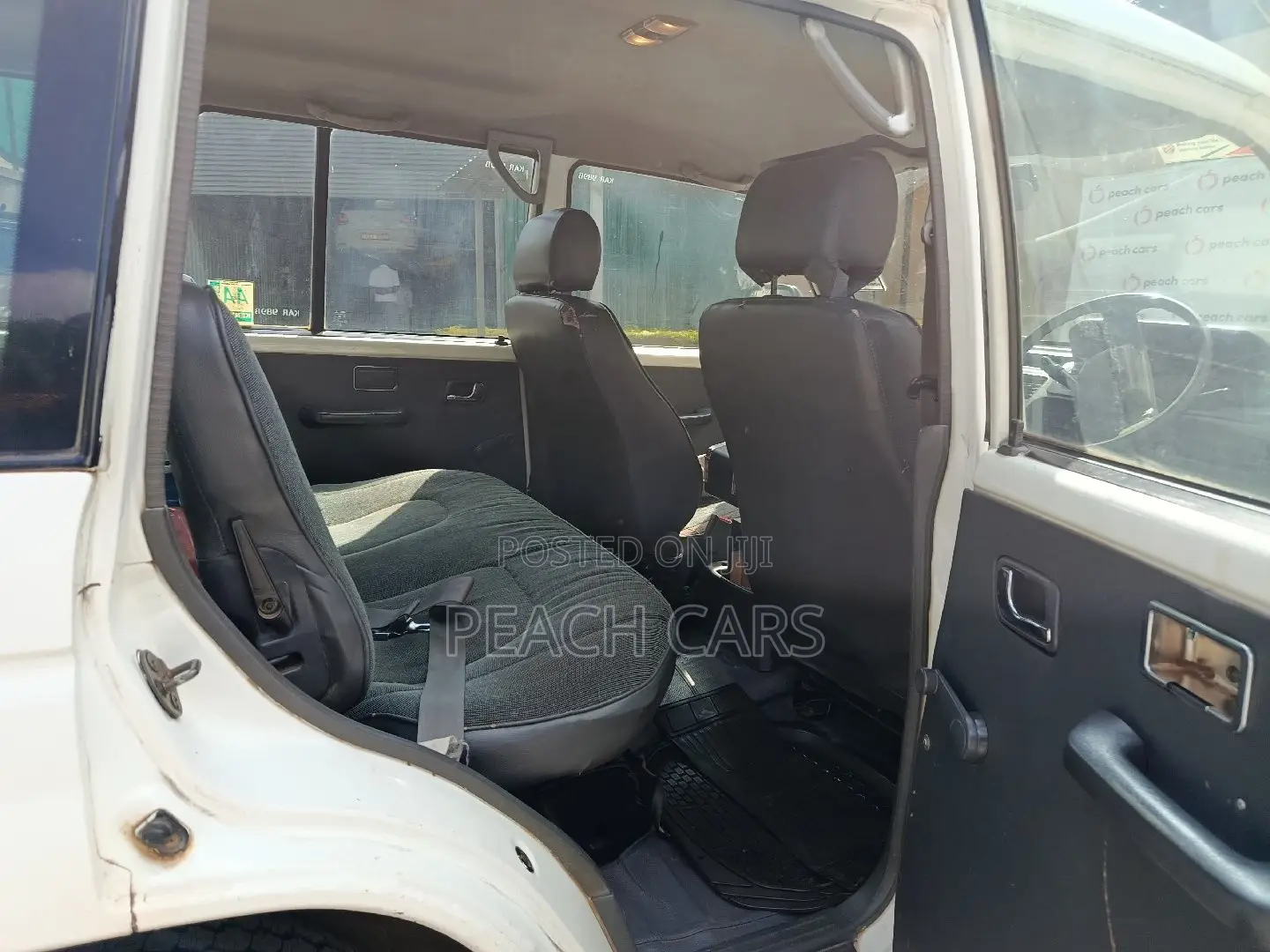 Mitsubishi Pajero 2003 White
