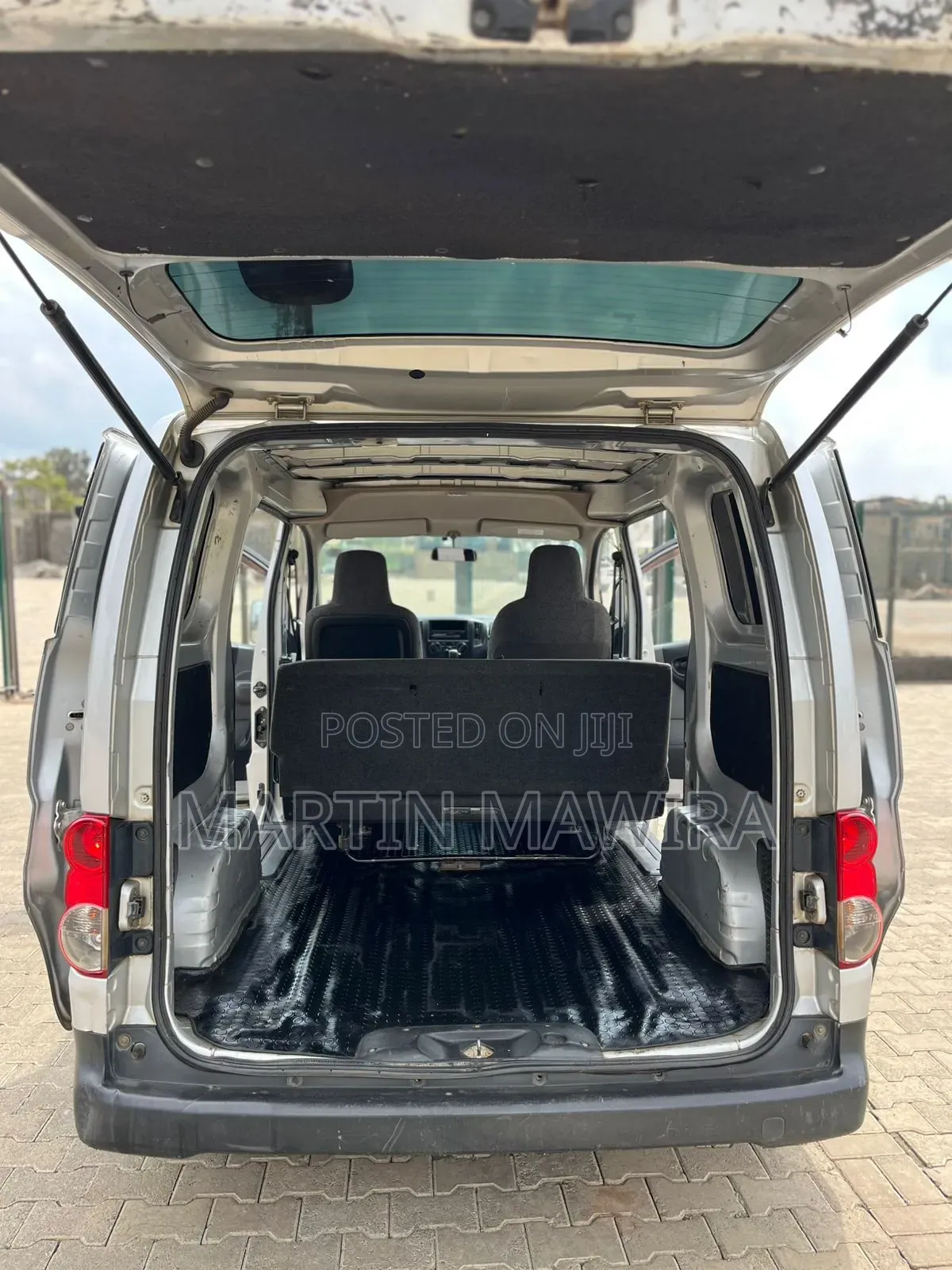 Nissan NV200 2009 Silver