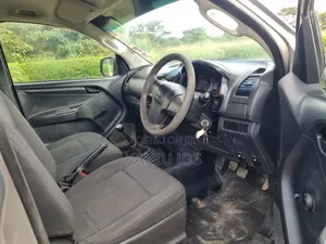 Isuzu D-MAX 2021 Gold
