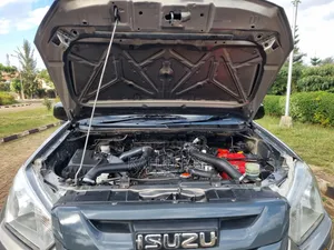 Isuzu D-MAX 2021 Gold