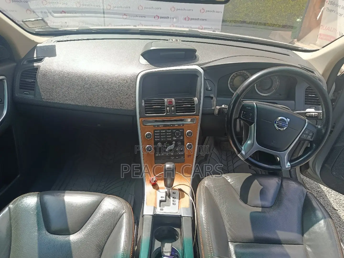 Volvo XC60 2010 Silver