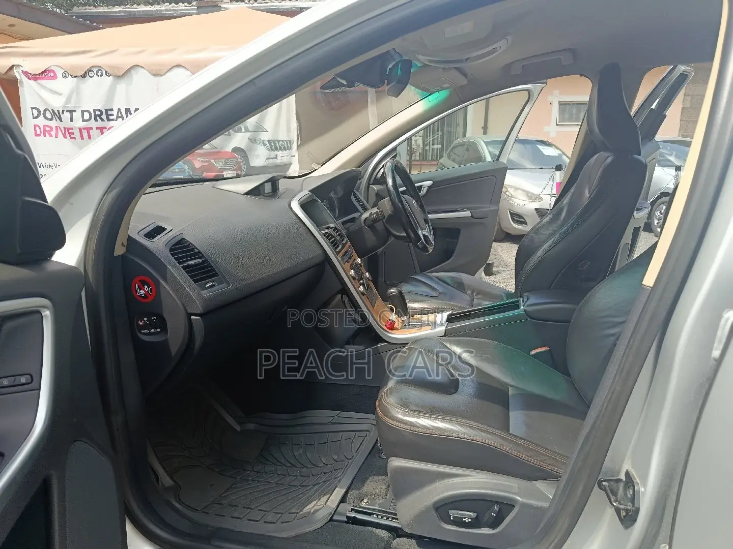 Volvo XC60 2010 Silver