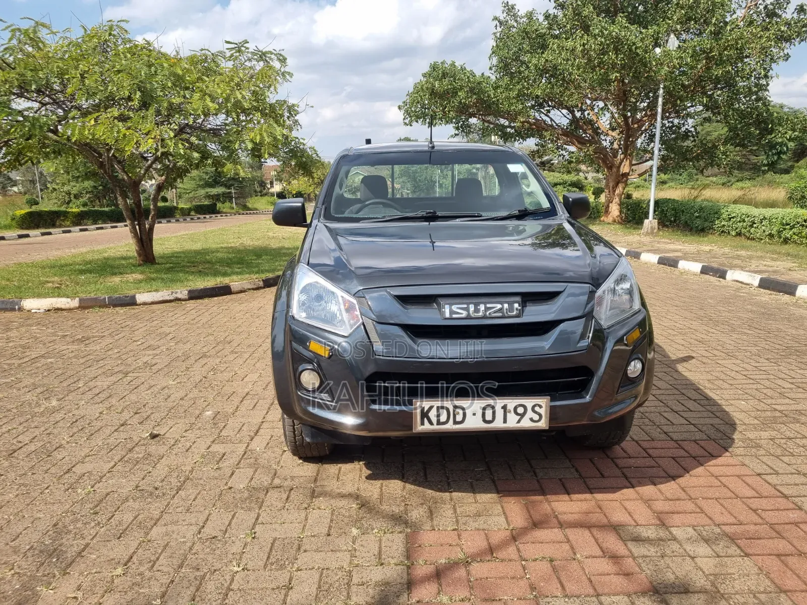 Isuzu D-MAX 2022 Gray